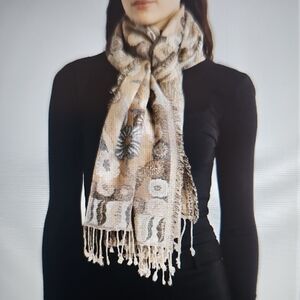 NWT Vince Camuto Beige Floral Scarf with Fringe